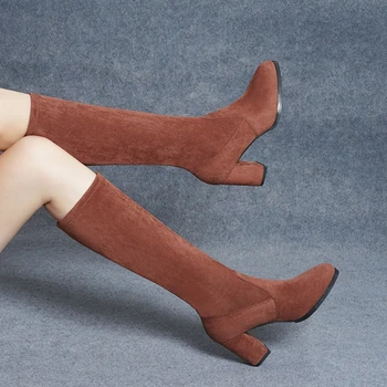 La mijlocul lunii Vițel Copil de piele de Căprioară Cizme Moderne Toc Pătrat de Iarnă 2024 Vânzare Fierbinte Doamnelor Pantofi Slip-On a Subliniat de la Picior Toc Înalt Cizme Femei Botas - Imagine 1  
