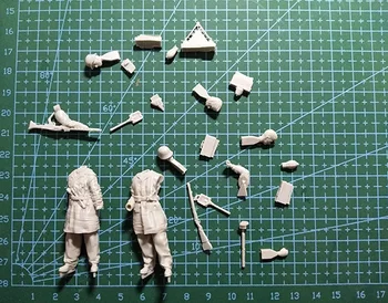 Unassambled 1/35 vechi ofițer sta includ 2 în timpul iernii Rășină figura model în miniatură kituri Nevopsite - Imagine 2  
